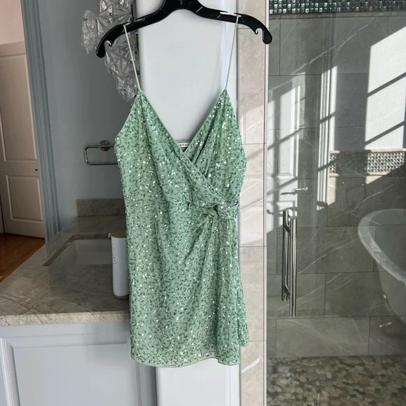 ALICE + OLIVIA CELESTINE EMBROIDERED WRAP DRAPED MINI DRESS - Picture 9 of 15